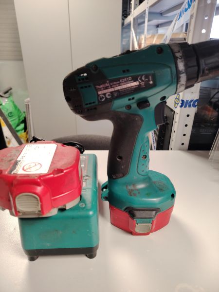 шуруповёрт аккумуляторный Makita 6281D с СЗУ в Новосибирск