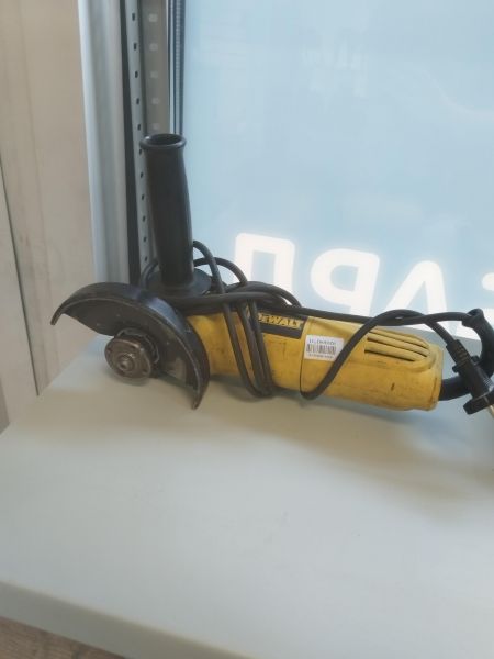 шлифмашина угловая сетевая DeWALT DWE4015 в Новосибирск