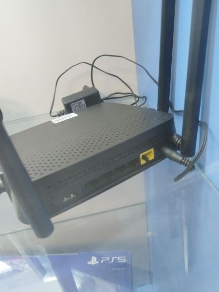 wi-fi-роутер и модем D-Link DIR-825 в Новосибирск