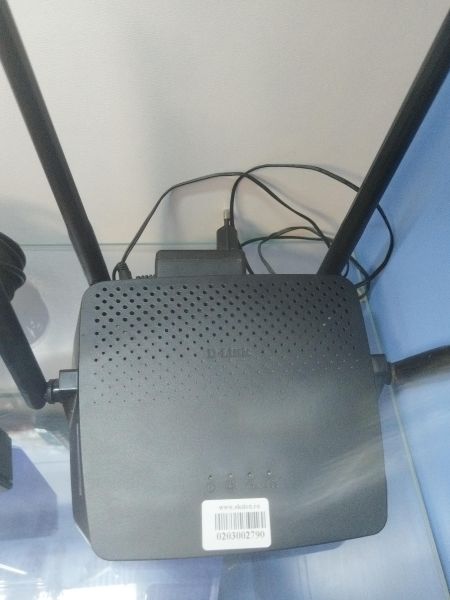 wi-fi-роутер и модем D-Link DIR-825 в Новосибирск