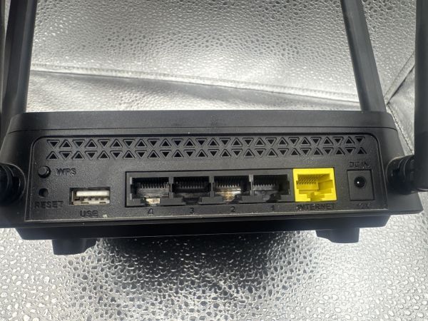 wi-fi-роутер и модем D-Link DIR-825 в Новосибирск