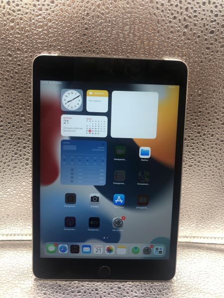 планшет Apple iPad mini 4 2015 128GB (A1550) (с SIM) в Новосибирск