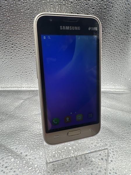 сотовый телефон Samsung Galaxy J1 Mini (J105H) Duos в Зима