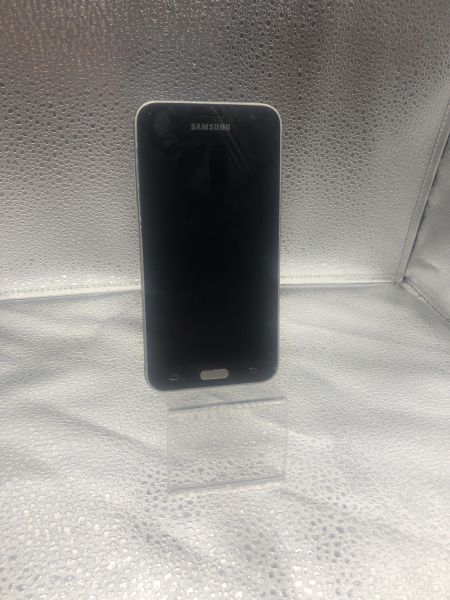 сотовый телефон Samsung Galaxy J3 2016 (J320F) Duos в Новосибирск