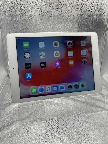 планшет Apple iPad Air 1 2013 64GB (A1474 MD787) (без SIM) в Новосибирск