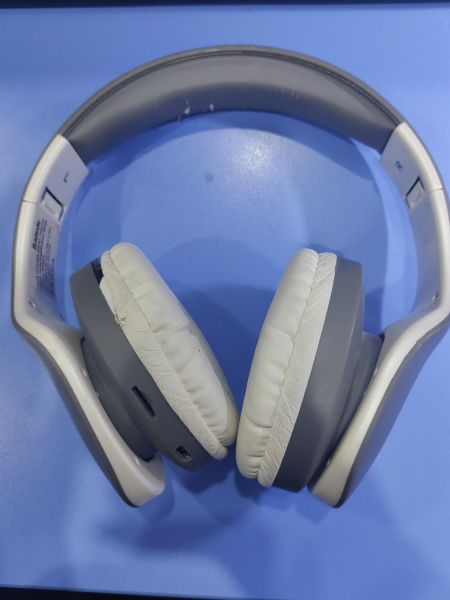 Купить Defender FreeMotion B525 в Иркутск за 400 руб.