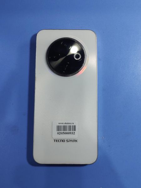 Купить TECNO Spark 30C 8/256GB (KL5n) Duos в Иркутск за 6700 руб.