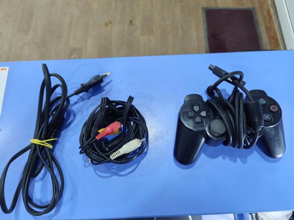 Купить Sony PlayStation 2 Slim (SCPH-90008) в Иркутск за 3200 руб.