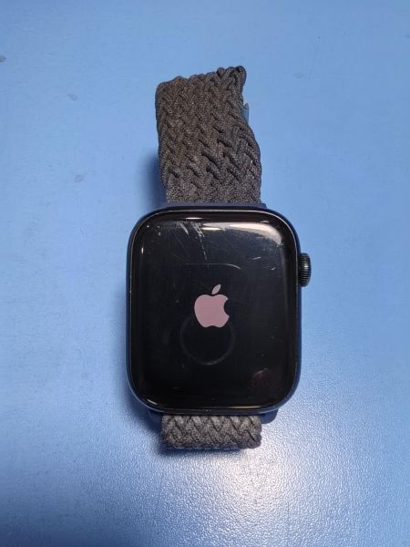 умные часы и браслеты Apple Watch Series 9 45mm (A2980) с СЗУ в Иркутск