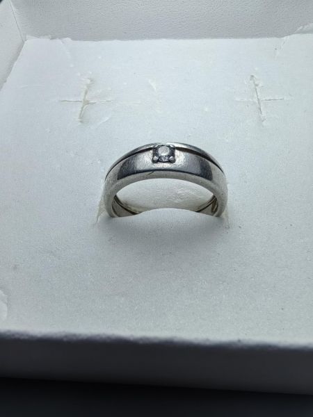 серебряное кольцо Кольцо серебро 925 3,07g, вес изделия 3.17g, размер 17 в Иркутск