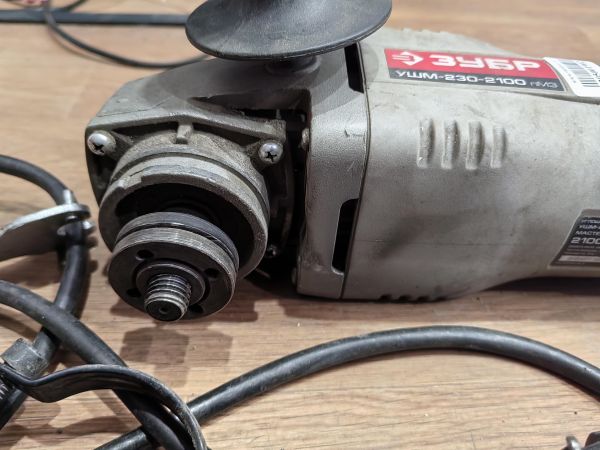 Купить ЗУБР УШМ-230-2100 ПМ3 в Иркутск за 2400 руб.