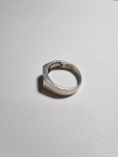 серебряное кольцо Кольцо серебро 925 4,36g, вес изделия 4.41g, размер 19 в Иркутск