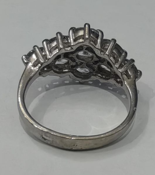 серебряное кольцо Кольцо серебро 925 2,02g, вес изделия 4.27g, размер 18 в Иркутск