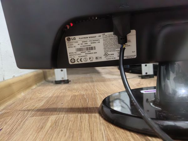 монитор LG Flatron W2043T в Иркутск
