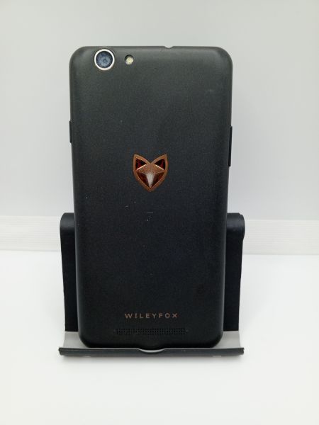 Купить Wileyfox Spark X Duos в Усть-Илимск за 1400 руб.