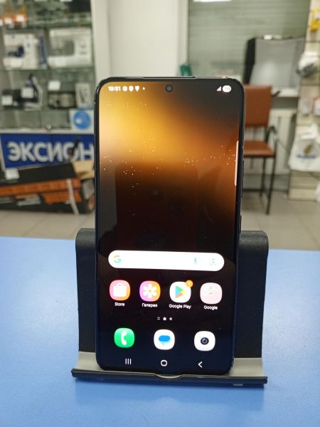 Купить Samsung Galaxy S22 8/128GB (S901B) Duos в Усть-Илимск за 18500 руб.