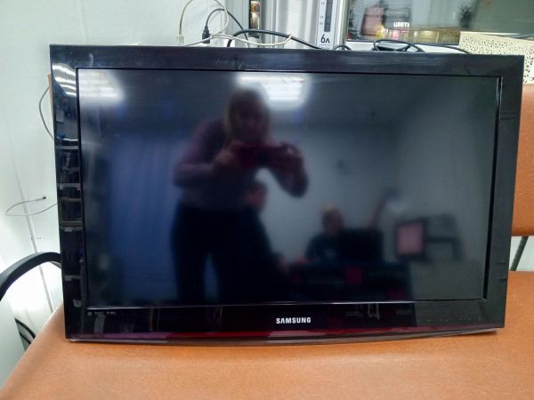 Купить Samsung LE32C450E1W в Усть-Илимск за 1300 руб.