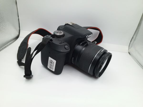 Купить Canon EOS 2000D (DS126741) kit с СЗУ в Усть-Илимск за 16300 руб.