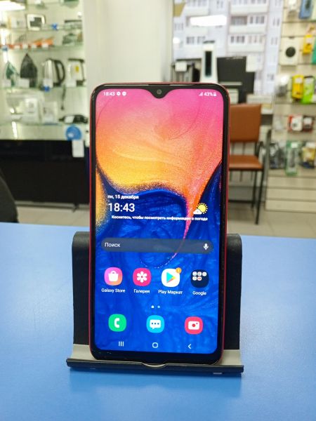 Купить Samsung Galaxy A10 2019 2/32GB (A105F) Duos в Усть-Илимск за 2200 руб.