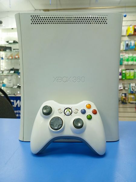 Купить Microsoft Xbox 360 Console в Усть-Илимск за 3600 руб.