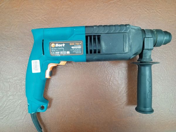 Купить Bort BHD-700-P в Усть-Илимск за 2700 руб.