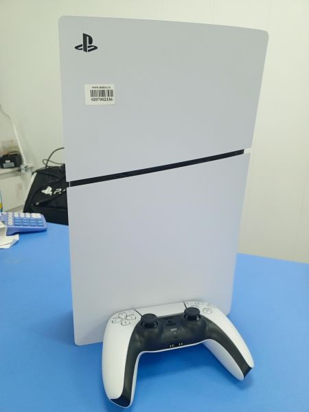 Купить Sony PlayStation 5 Slim 1TB (CFI-2116) в Усть-Илимск за 41100 руб.
