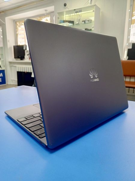 Купить Huawei MateBook 13 (WRT-W19) (SSD 256 GB) в Усть-Илимск за 16500 руб.