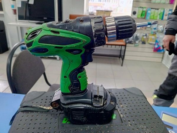 Купить Instar. без модели с СЗУ в Усть-Илимск за 500 руб.