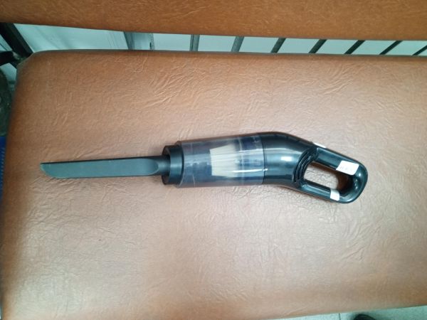 Купить Китайский или без модели автомобильный пылесос с СЗУ в Усть-Илимск за 700 руб.