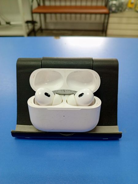 беспроводные наушники Реплика Apple AirPods Pro 2  (A2931, A2698, A2699, A3047, A3048, A3049) в Усть-Илимск