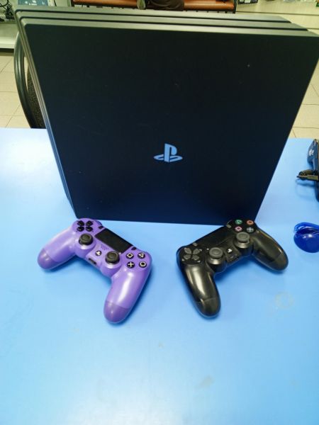 игровая приставка Sony PlayStation 4 Pro 1TB (CUH-7208B) в Усть-Илимск