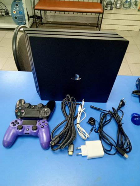 игровая приставка Sony PlayStation 4 Pro 1TB (CUH-7208B) в Усть-Илимск