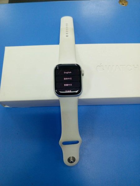 умные часы и браслеты Apple Watch Series 8 41mm (A2770) с СЗУ в Усть-Илимск