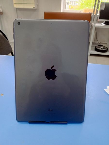 планшет Apple iPad 9 2021 64GB (A2602 MK2K3/MK2L3/MK2L3LL) (без SIM) в Усть-Илимск
