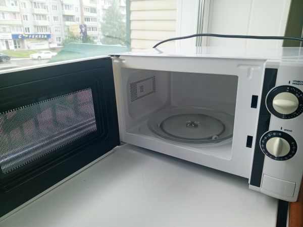 микроволновая печь (свч) BBK 20MWS-704M/W в Усть-Илимск
