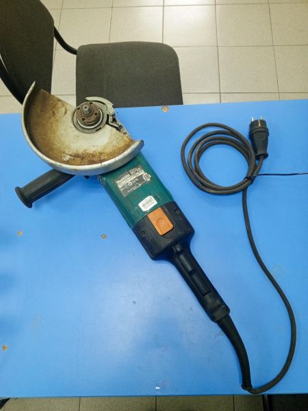 шлифмашина угловая сетевая Makita 9079S в Усть-Илимск