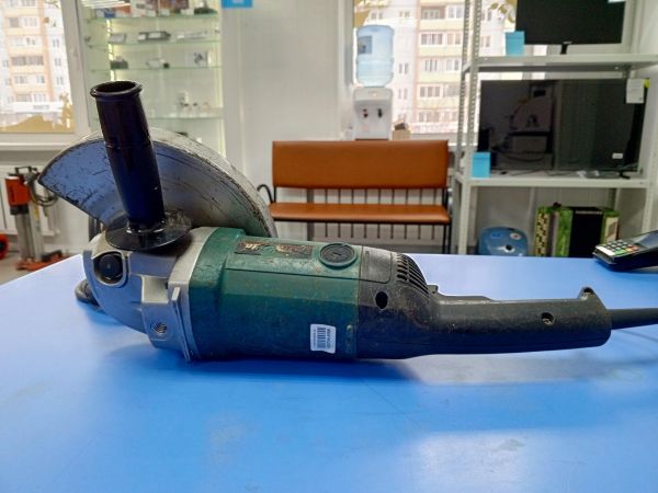шлифмашина угловая сетевая Makita 9069 в Усть-Илимск