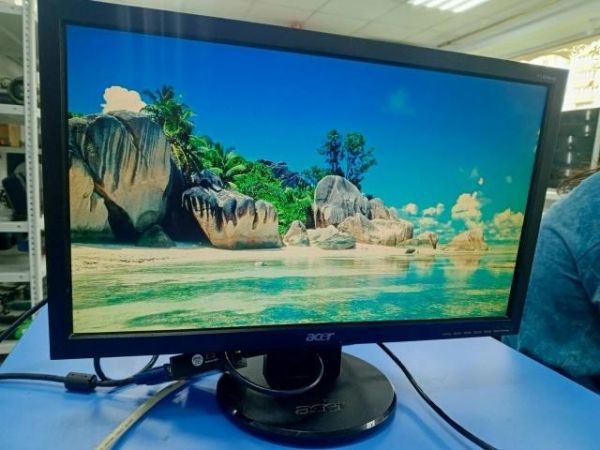 монитор Acer V193HQ в Усть-Илимск