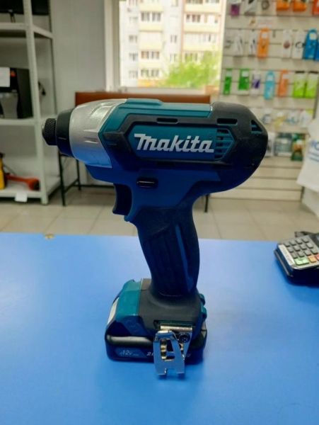 винтовёрт Makita TD110D с СЗУ в Усть-Илимск