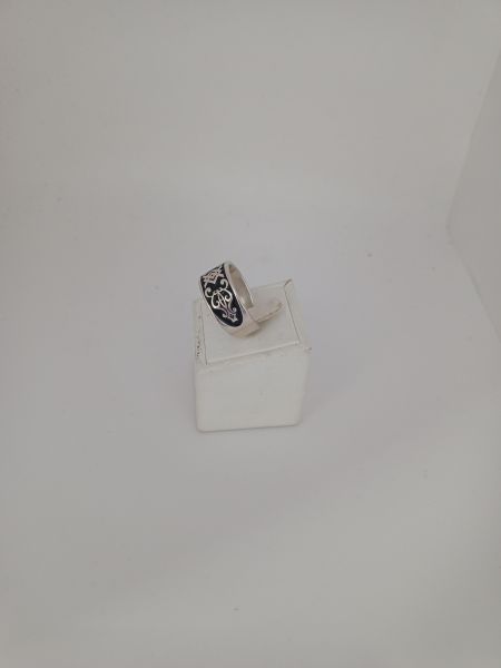 серебряное кольцо Кольцо серебро 925 5,52g, вес изделия 5.52g, размер 18 в Иркутск