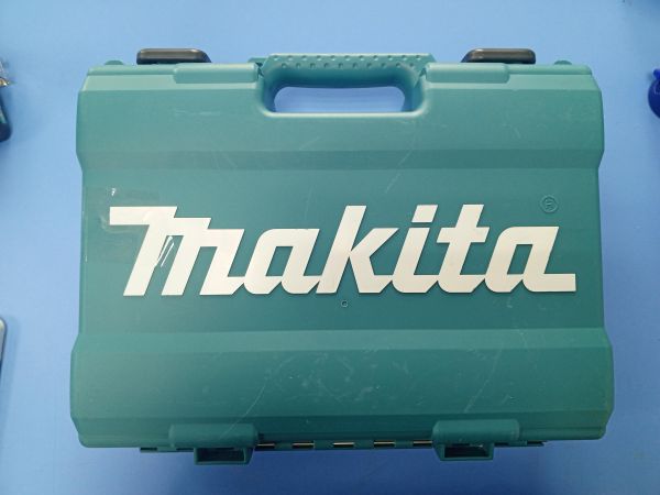 шуруповёрт аккумуляторный Makita DF333D с СЗУ в Усть-Илимск