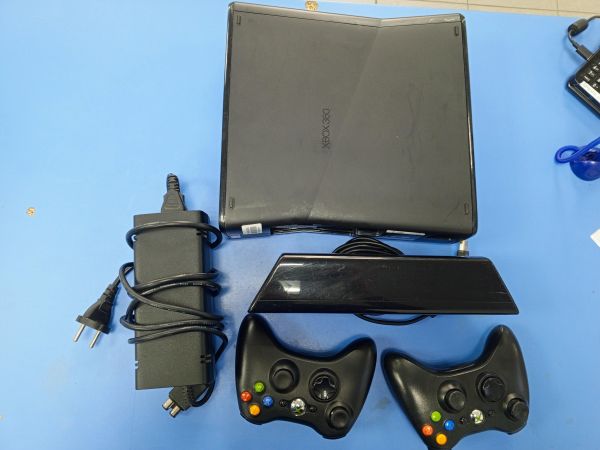 игровая приставка Microsoft Xbox 360 S 320GB (1439) в Усть-Илимск