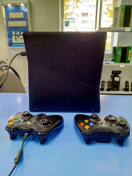игровая приставка Microsoft Xbox 360 S 4GB (1439) в Усть-Илимск