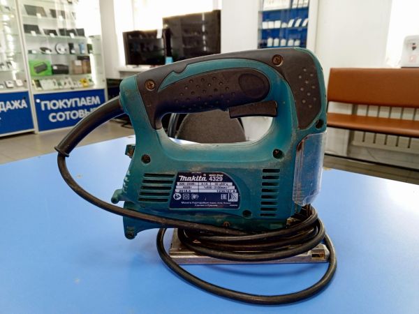 электролобзик Makita 4329 в Усть-Илимск