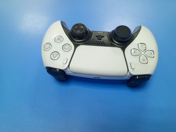 контроллер и геймпад Sony PlayStation DualSense (CFI-ZCT1J) в Усть-Илимск