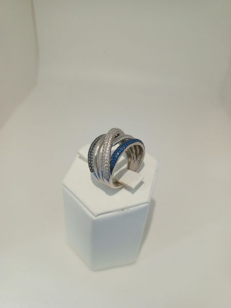 серебряное кольцо Кольцо серебро 925 6,21g, вес изделия 6.58g, размер 19, 30 камней и более в Усть-Илимск