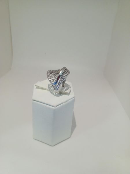 серебряное кольцо Кольцо серебро 925 3,63g, вес изделия 3.63g в Усть-Илимск