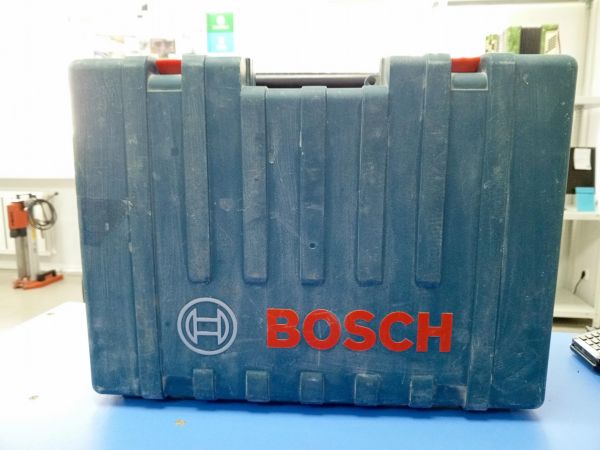 шлифмашина угловая аккумуляторная Bosch GWS 180-Li Professional с СЗУ в Усть-Илимск