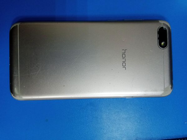 Купить Honor 7A 2/16GB (DUA-L22) Duos в Ангарск за 900 руб.