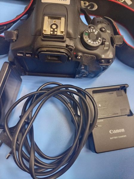 Купить Canon EOS 600D (DS126311) Kit с СЗУ в Ангарск за 10500 руб.